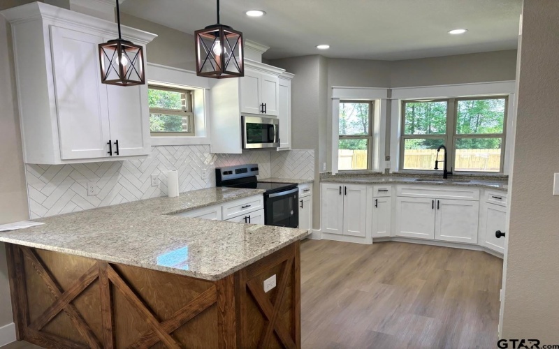 2316 HUGHEY DRIVE, Tyler, TX 75701, 3 Bedrooms Bedrooms, ,2 BathroomsBathrooms,Residential,For Sale,2316 HUGHEY DRIVE,25005479