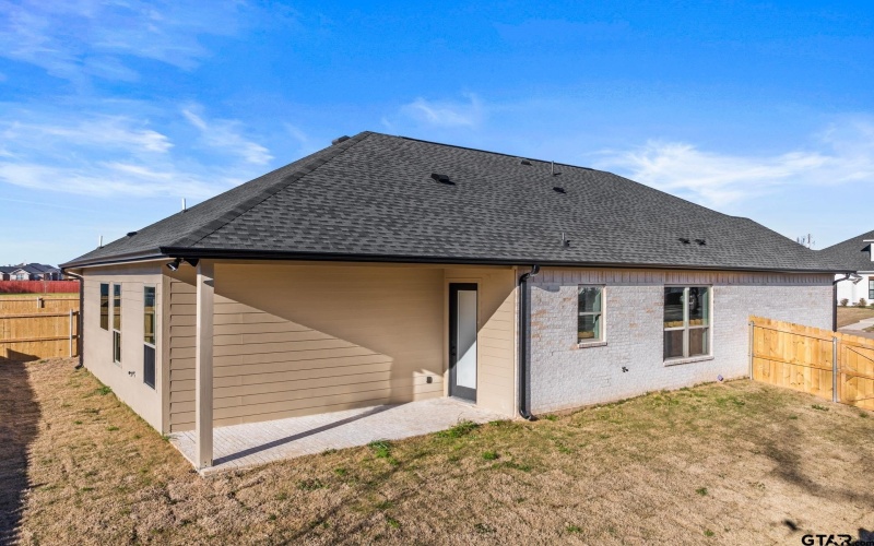 2701 Stone Hedge, Mt Pleasant, TX 75455, 3 Bedrooms Bedrooms, ,2 BathroomsBathrooms,Residential,For Sale,2701 Stone Hedge,25005603
