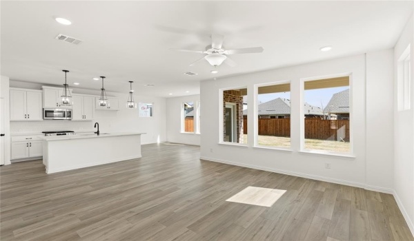 14112 Gallatin, Pilot Point, TX 76258, 5 Bedrooms Bedrooms, ,5 BathroomsBathrooms,Residential,For Sale,14112 Gallatin,20866620