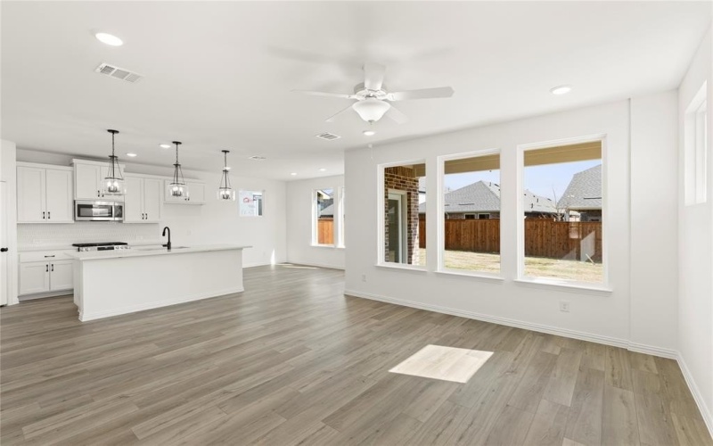 14112 Gallatin, Pilot Point, TX 76258, 5 Bedrooms Bedrooms, ,5 BathroomsBathrooms,Residential,For Sale,14112 Gallatin,20866620