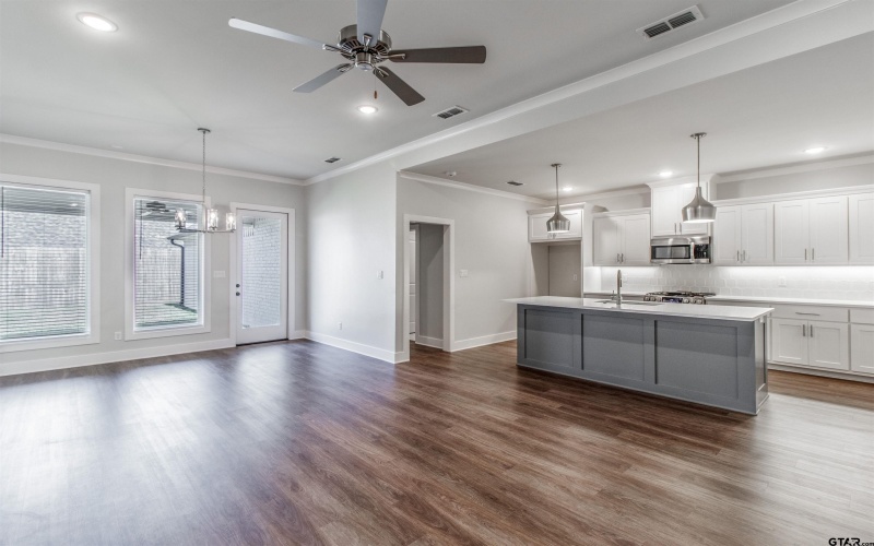 7013 Hillside, Tyler, TX 75707, 4 Bedrooms Bedrooms, ,2 BathroomsBathrooms,Residential,For Sale,7013 Hillside,25005836