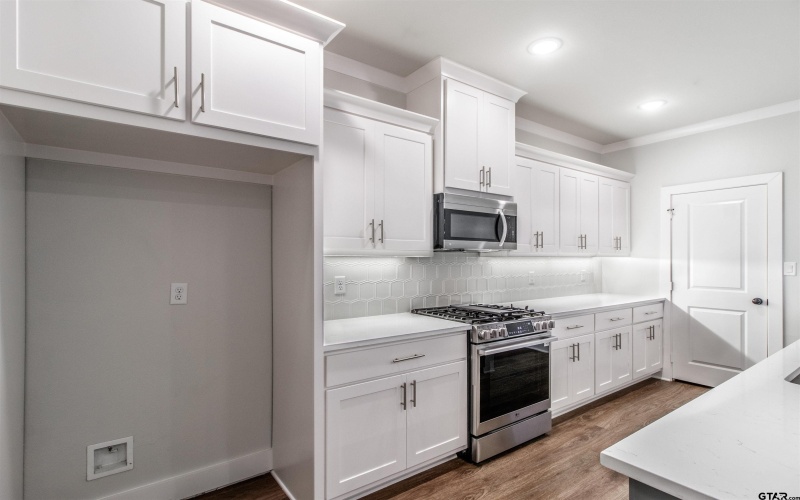7013 Hillside, Tyler, TX 75707, 4 Bedrooms Bedrooms, ,2 BathroomsBathrooms,Residential,For Sale,7013 Hillside,25005836