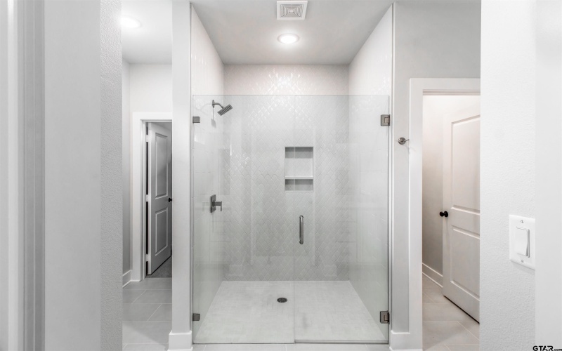 7013 Hillside, Tyler, TX 75707, 4 Bedrooms Bedrooms, ,2 BathroomsBathrooms,Residential,For Sale,7013 Hillside,25005836