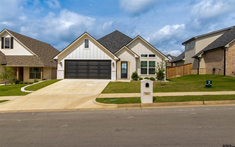 7013 Hillside, Tyler, TX 75707, 4 Bedrooms Bedrooms, ,2 BathroomsBathrooms,Residential,For Sale,7013 Hillside,25005836