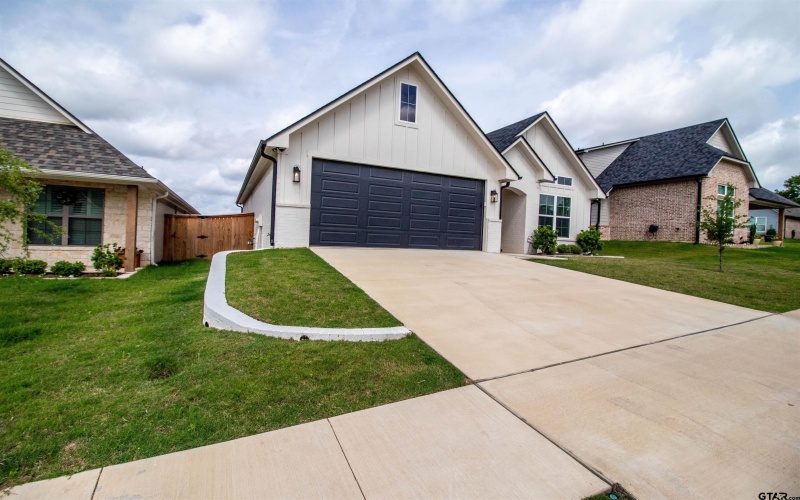 7013 Hillside, Tyler, TX 75707, 4 Bedrooms Bedrooms, ,2 BathroomsBathrooms,Residential,For Sale,7013 Hillside,25005836