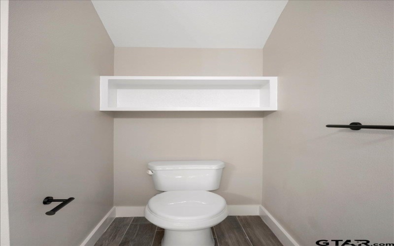 16226 Crossing Circle, Lindale, TX 75771, 4 Bedrooms Bedrooms, ,2 BathroomsBathrooms,Residential,For Sale,16226 Crossing Circle,25005995
