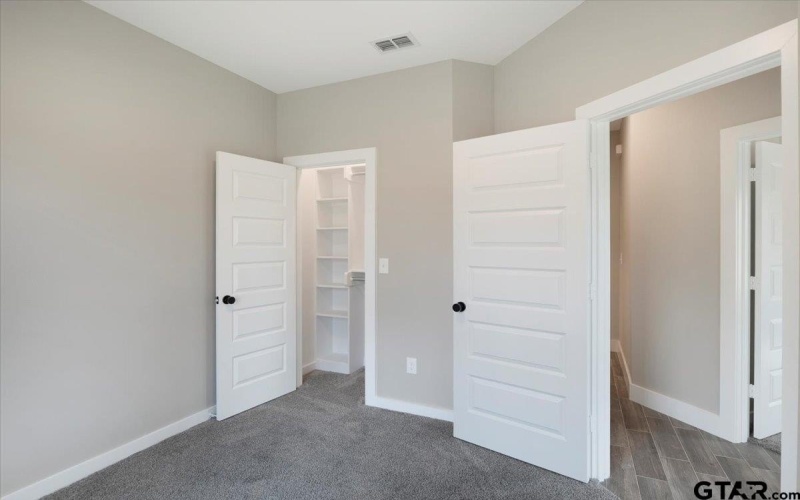 16226 Crossing Circle, Lindale, TX 75771, 4 Bedrooms Bedrooms, ,2 BathroomsBathrooms,Residential,For Sale,16226 Crossing Circle,25005995