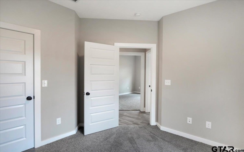16226 Crossing Circle, Lindale, TX 75771, 4 Bedrooms Bedrooms, ,2 BathroomsBathrooms,Residential,For Sale,16226 Crossing Circle,25005995