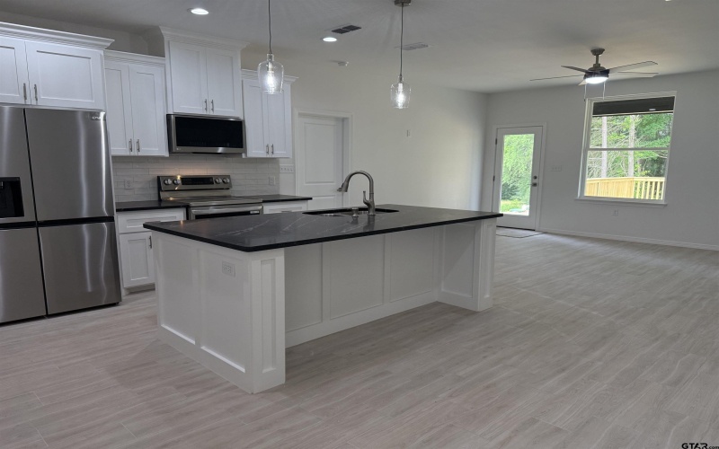 369 CR 4215, Jacksonville, TX 75766, 3 Bedrooms Bedrooms, ,2 BathroomsBathrooms,Residential,For Sale,369 CR 4215,25006072