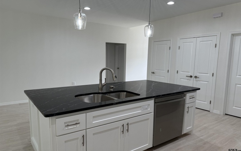 369 CR 4215, Jacksonville, TX 75766, 3 Bedrooms Bedrooms, ,2 BathroomsBathrooms,Residential,For Sale,369 CR 4215,25006072