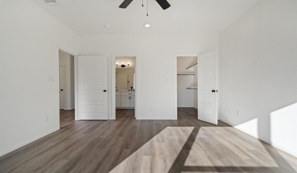 1404 Missouri Avenue, Fort Worth, TX 76104, 4 Bedrooms Bedrooms, ,3 BathroomsBathrooms,Residential,For Sale,1404 Missouri Avenue,20868744