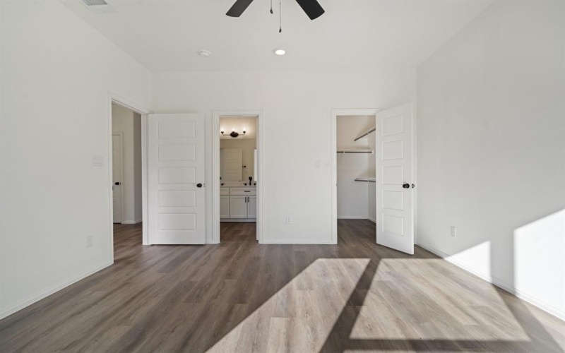1404 Missouri Avenue, Fort Worth, TX 76104, 4 Bedrooms Bedrooms, ,3 BathroomsBathrooms,Residential,For Sale,1404 Missouri Avenue,20868744