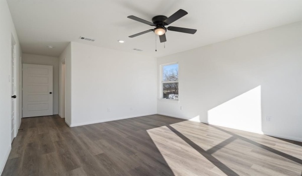 1404 Missouri Avenue, Fort Worth, TX 76104, 4 Bedrooms Bedrooms, ,3 BathroomsBathrooms,Residential,For Sale,1404 Missouri Avenue,20868744