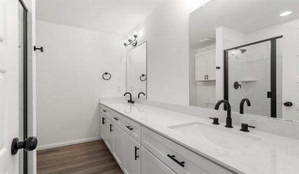 1404 Missouri Avenue, Fort Worth, TX 76104, 4 Bedrooms Bedrooms, ,3 BathroomsBathrooms,Residential,For Sale,1404 Missouri Avenue,20868744