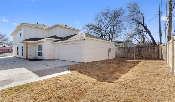 1404 Missouri Avenue, Fort Worth, TX 76104, 4 Bedrooms Bedrooms, ,3 BathroomsBathrooms,Residential,For Sale,1404 Missouri Avenue,20868744