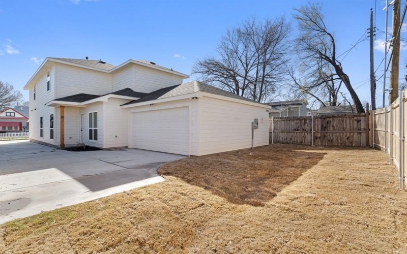 1404 Missouri Avenue, Fort Worth, TX 76104, 4 Bedrooms Bedrooms, ,3 BathroomsBathrooms,Residential,For Sale,1404 Missouri Avenue,20868744