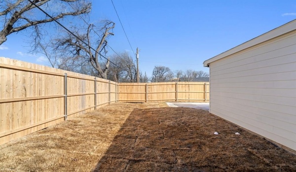 1404 Missouri Avenue, Fort Worth, TX 76104, 4 Bedrooms Bedrooms, ,3 BathroomsBathrooms,Residential,For Sale,1404 Missouri Avenue,20868744