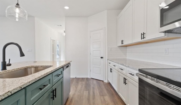 1404 Missouri Avenue, Fort Worth, TX 76104, 4 Bedrooms Bedrooms, ,3 BathroomsBathrooms,Residential,For Sale,1404 Missouri Avenue,20868744