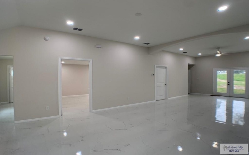 5 KANSAS RIVER DR, BROWNSVILLE, TX 78520, 3 Habitaciones Habitaciones , ,2 BañosBaños,Residential,En Venta,5 KANSAS RIVER DR,29761999