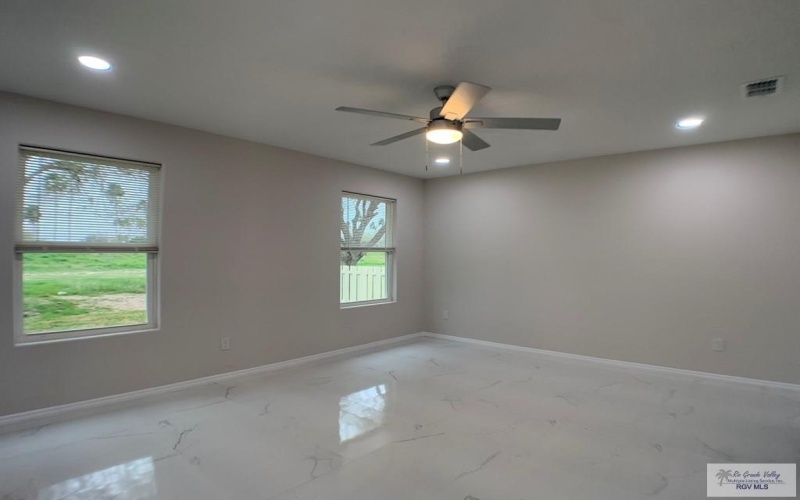 5 KANSAS RIVER DR, BROWNSVILLE, TX 78520, 3 Habitaciones Habitaciones , ,2 BañosBaños,Residential,En Venta,5 KANSAS RIVER DR,29761999