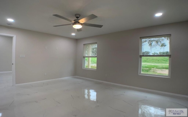 5 KANSAS RIVER DR, BROWNSVILLE, TX 78520, 3 Habitaciones Habitaciones , ,2 BañosBaños,Residential,En Venta,5 KANSAS RIVER DR,29761999