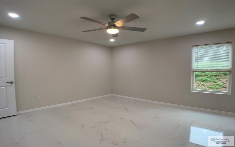 5 KANSAS RIVER DR, BROWNSVILLE, TX 78520, 3 Habitaciones Habitaciones , ,2 BañosBaños,Residential,En Venta,5 KANSAS RIVER DR,29761999