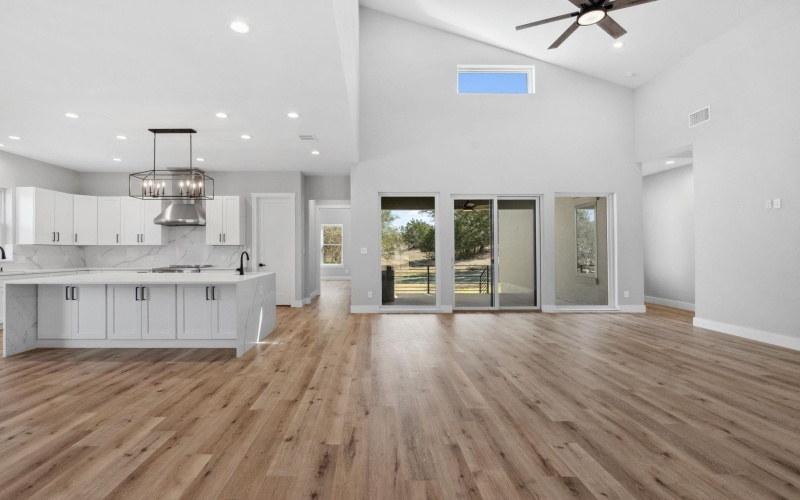 612 Broken Hills Drive, Horseshoe Bay, TX 78657, 4 Habitaciones Habitaciones , ,2 BañosBaños,Residential,En Venta,612 Broken Hills Drive,172549
