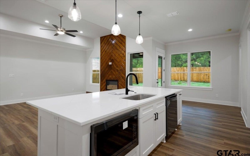 9520 FRIEDLANDER WAY, Tyler, TX 75703, 4 Habitaciones Habitaciones , ,3 BañosBaños,Residential,En Venta,9520 FRIEDLANDER WAY,25006764