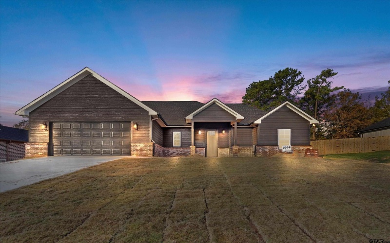 20047 County Road 2152, Troup, TX 75789, 3 Bedrooms Bedrooms, ,2 BathroomsBathrooms,Residential,For Sale,20047 County Road 2152,25006834