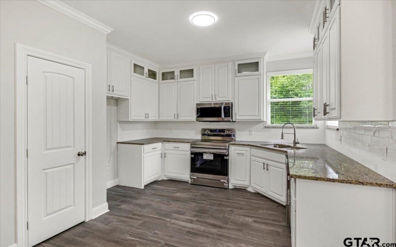 182 Allen St, Kilgore, TX 75662, 4 Bedrooms Bedrooms, ,2 BathroomsBathrooms,Residential,For Sale,182 Allen St,25006836
