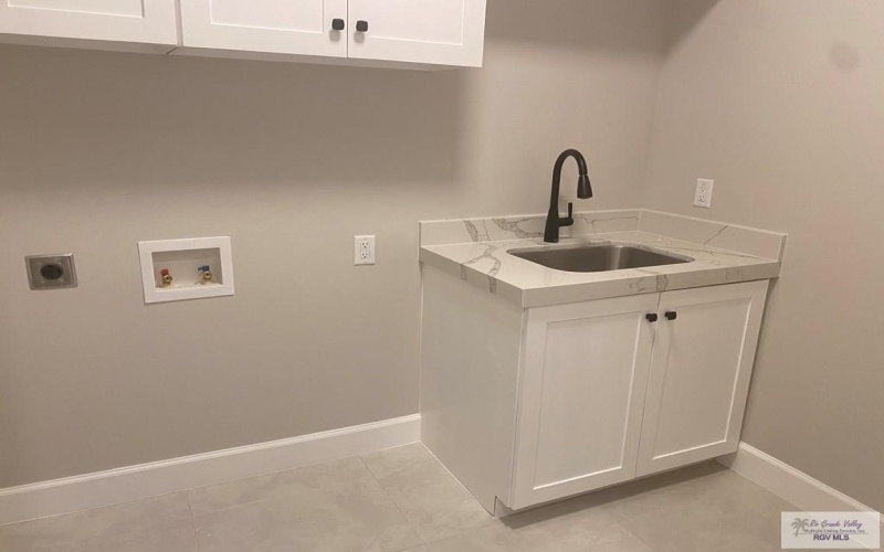 2626 ARELY LN, BROWNSVILLE, TX 78526, 4 Bedrooms Bedrooms, ,3 BathroomsBathrooms,Residential,For Sale,2626 ARELY LN,29762147