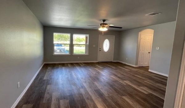 1811 Morgan Street, Greenville, TX 75401, 3 Bedrooms Bedrooms, ,2 BathroomsBathrooms,Residential,For Sale,1811 Morgan Street,20866648