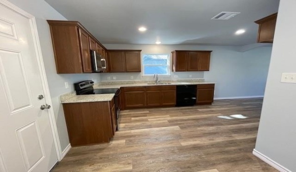1811 Morgan Street, Greenville, TX 75401, 3 Bedrooms Bedrooms, ,2 BathroomsBathrooms,Residential,For Sale,1811 Morgan Street,20866648