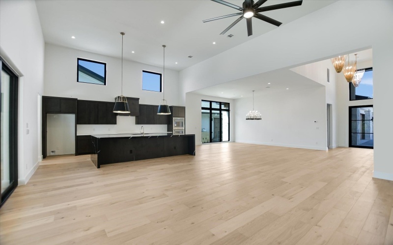 317 Azalea Court, Horseshoe Bay, TX 76857, 4 Bedrooms Bedrooms, ,5 BathroomsBathrooms,Residential,For Sale,317 Azalea Court,172610