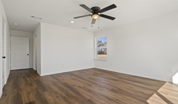1424 Missouri Avenue, Fort Worth, TX 76104, 4 Bedrooms Bedrooms, ,3 BathroomsBathrooms,Residential,For Sale,1424 Missouri Avenue,20868752