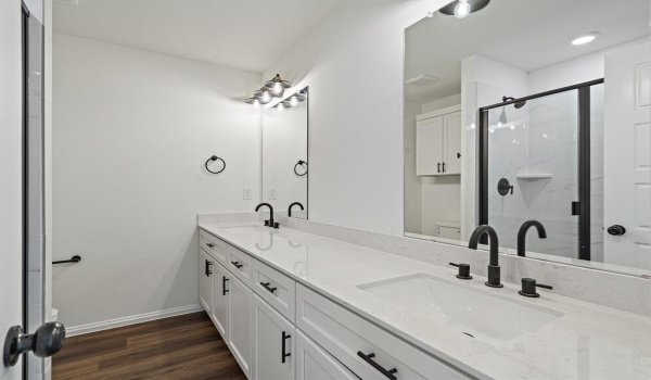 1424 Missouri Avenue, Fort Worth, TX 76104, 4 Bedrooms Bedrooms, ,3 BathroomsBathrooms,Residential,For Sale,1424 Missouri Avenue,20868752