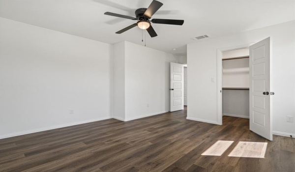1424 Missouri Avenue, Fort Worth, TX 76104, 4 Bedrooms Bedrooms, ,3 BathroomsBathrooms,Residential,For Sale,1424 Missouri Avenue,20868752