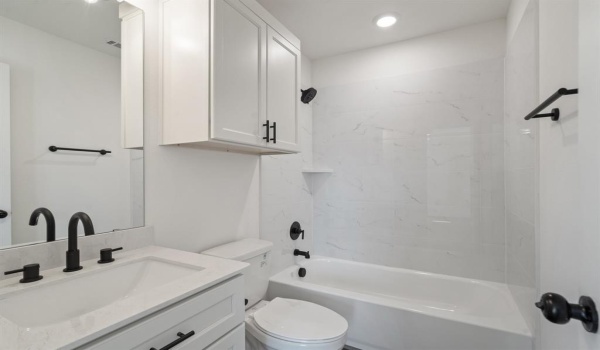 1424 Missouri Avenue, Fort Worth, TX 76104, 4 Bedrooms Bedrooms, ,3 BathroomsBathrooms,Residential,For Sale,1424 Missouri Avenue,20868752