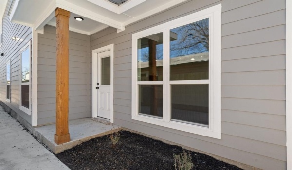 1424 Missouri Avenue, Fort Worth, TX 76104, 4 Bedrooms Bedrooms, ,3 BathroomsBathrooms,Residential,For Sale,1424 Missouri Avenue,20868752