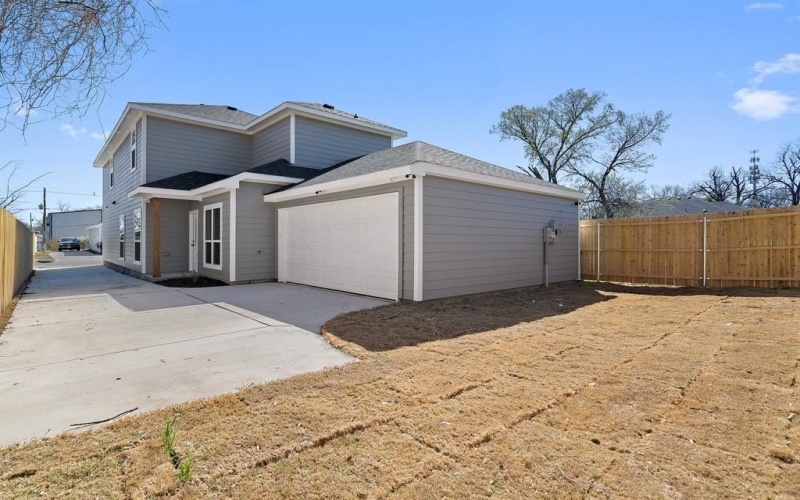 1424 Missouri Avenue, Fort Worth, TX 76104, 4 Bedrooms Bedrooms, ,3 BathroomsBathrooms,Residential,For Sale,1424 Missouri Avenue,20868752