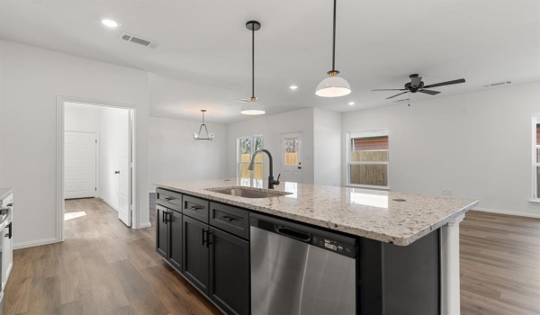 1424 Missouri Avenue, Fort Worth, TX 76104, 4 Bedrooms Bedrooms, ,3 BathroomsBathrooms,Residential,For Sale,1424 Missouri Avenue,20868752