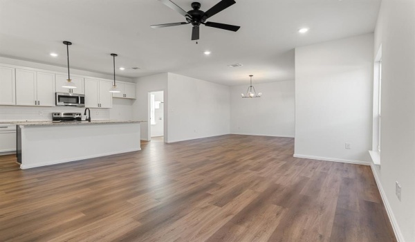 1424 Missouri Avenue, Fort Worth, TX 76104, 4 Bedrooms Bedrooms, ,3 BathroomsBathrooms,Residential,For Sale,1424 Missouri Avenue,20868752