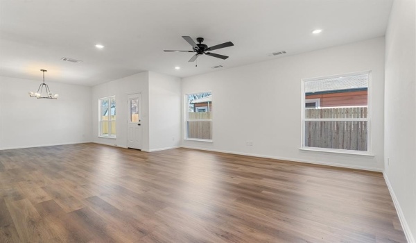 1424 Missouri Avenue, Fort Worth, TX 76104, 4 Bedrooms Bedrooms, ,3 BathroomsBathrooms,Residential,For Sale,1424 Missouri Avenue,20868752