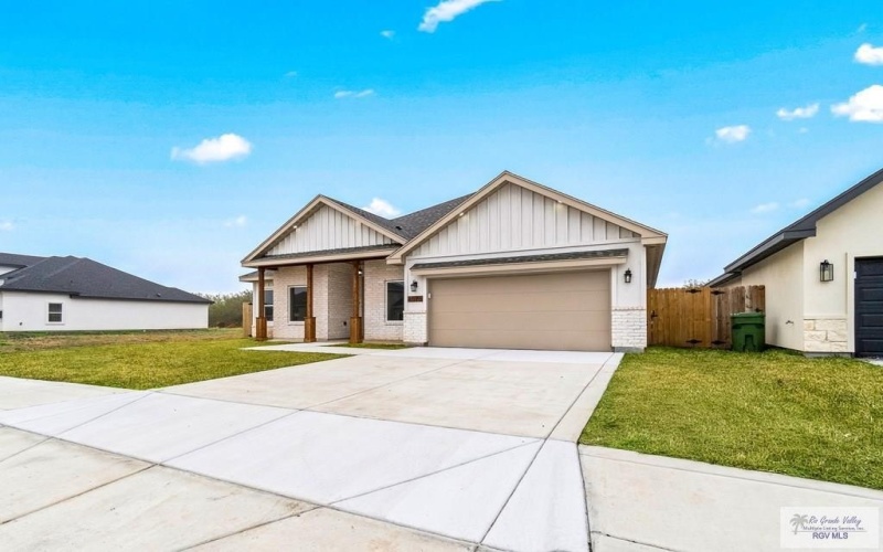 4575 RIVER OAK CIR, BROWNSVILLE, TX 78520, 3 Bedrooms Bedrooms, ,2 BathroomsBathrooms,Residential,For Sale,4575 RIVER OAK CIR,29762469