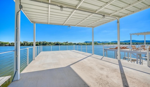 3170 River Oaks Drive, Kingsland, TX 78639, 5 Bedrooms Bedrooms, ,6 BathroomsBathrooms,Residential,For Sale,3170 River Oaks Drive,172676