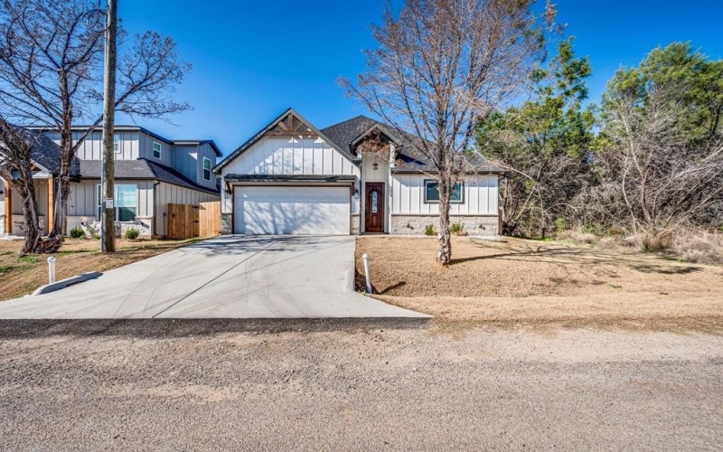 5858 Black Pine Circle, Granbury, TX 76048, 3 Bedrooms Bedrooms, ,2 BathroomsBathrooms,Residential,For Sale,5858 Black Pine Circle,20866676