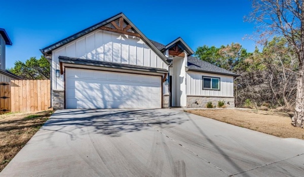5858 Black Pine Circle, Granbury, TX 76048, 3 Bedrooms Bedrooms, ,2 BathroomsBathrooms,Residential,For Sale,5858 Black Pine Circle,20866676