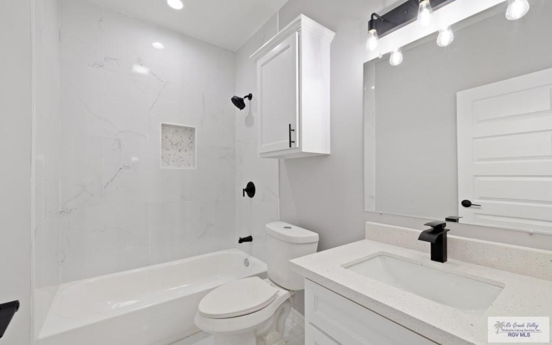 1309 DAYTONA BEACH CT, BROWNSVILLE, TX 78521, 3 Habitaciones Habitaciones , ,2 BañosBaños,Residential,En Venta,1309 DAYTONA BEACH CT,29762499