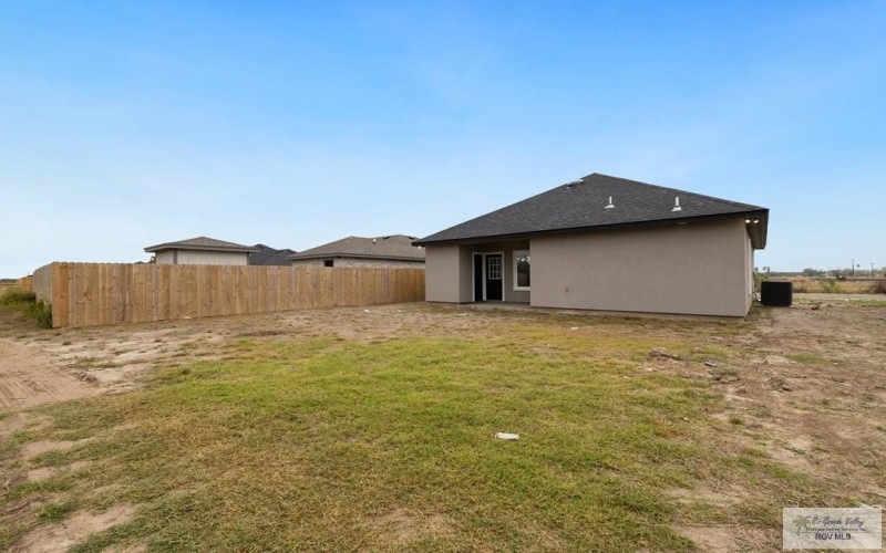 1309 DAYTONA BEACH CT, BROWNSVILLE, TX 78521, 3 Habitaciones Habitaciones , ,2 BañosBaños,Residential,En Venta,1309 DAYTONA BEACH CT,29762499