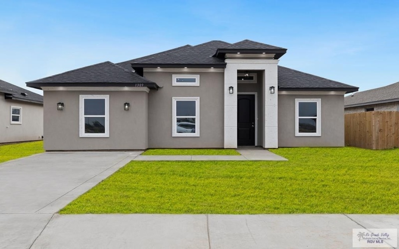 1309 DAYTONA BEACH CT, BROWNSVILLE, TX 78521, 3 Habitaciones Habitaciones , ,2 BañosBaños,Residential,En Venta,1309 DAYTONA BEACH CT,29762499